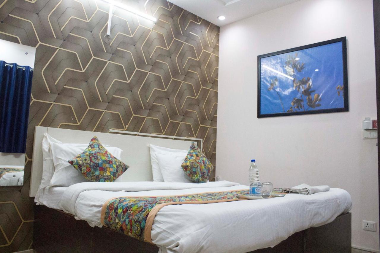 Jsb Hotel Faridabad Ngoại thất bức ảnh