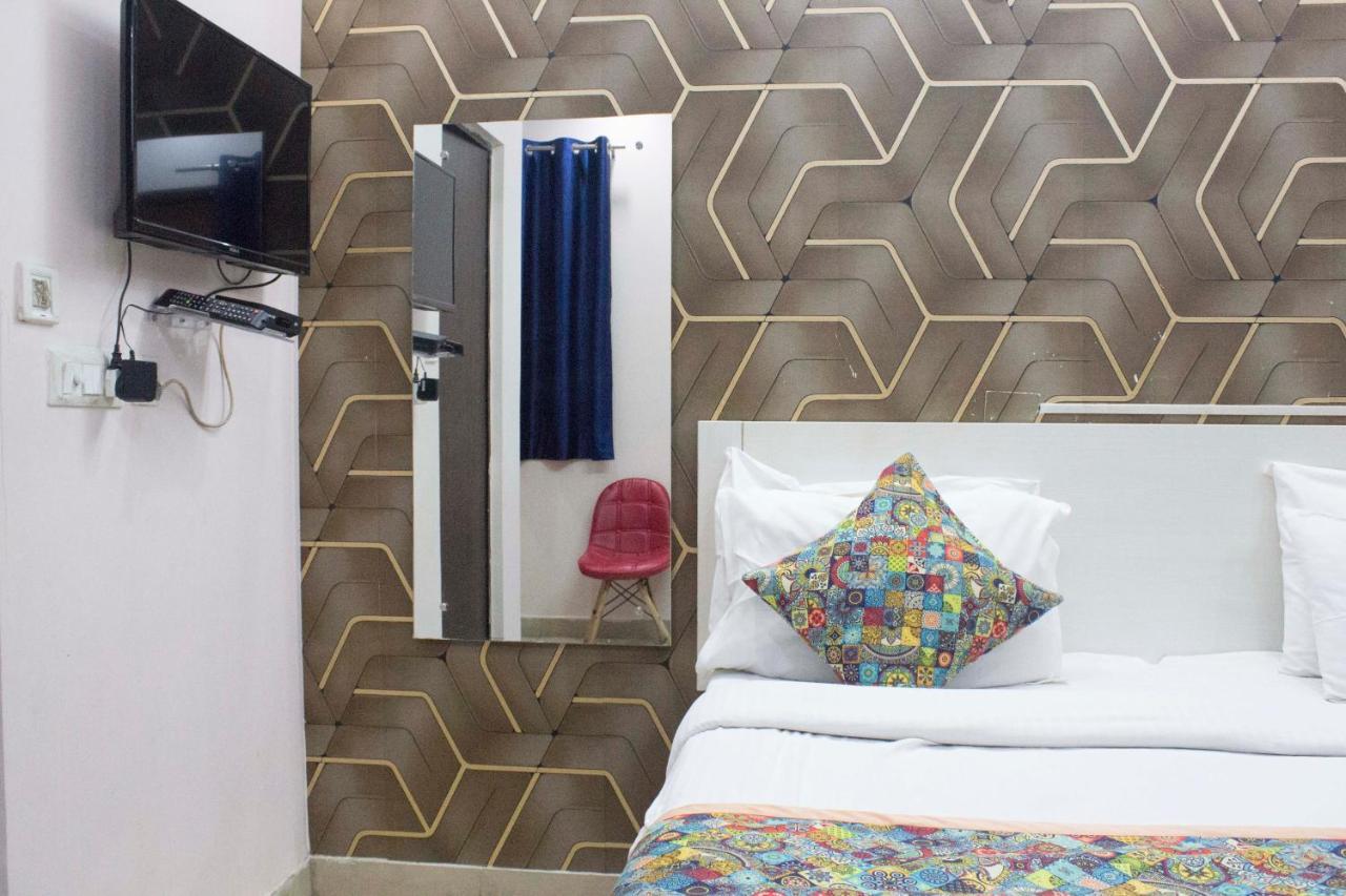 Jsb Hotel Faridabad Ngoại thất bức ảnh