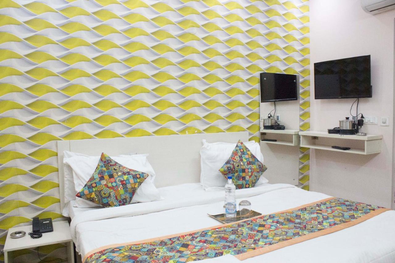 Jsb Hotel Faridabad Ngoại thất bức ảnh